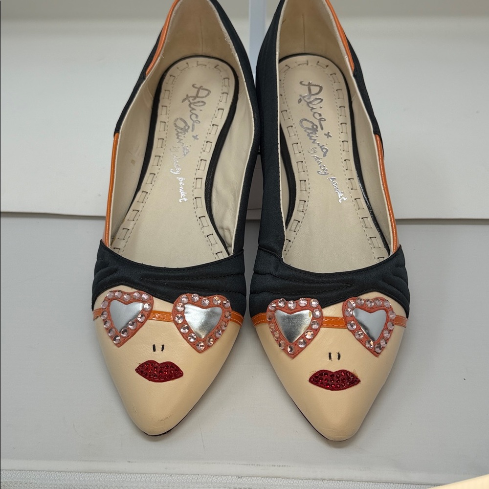 Alice & Olivia Signature Stacey Point Toe "Stace Face" Flats Size 9 Black Satin